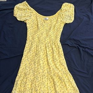 Baby yellow flora dress (never worn)